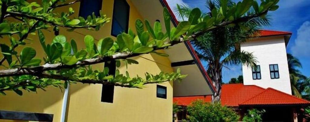Tanisa Resort Chumphon Exterior foto