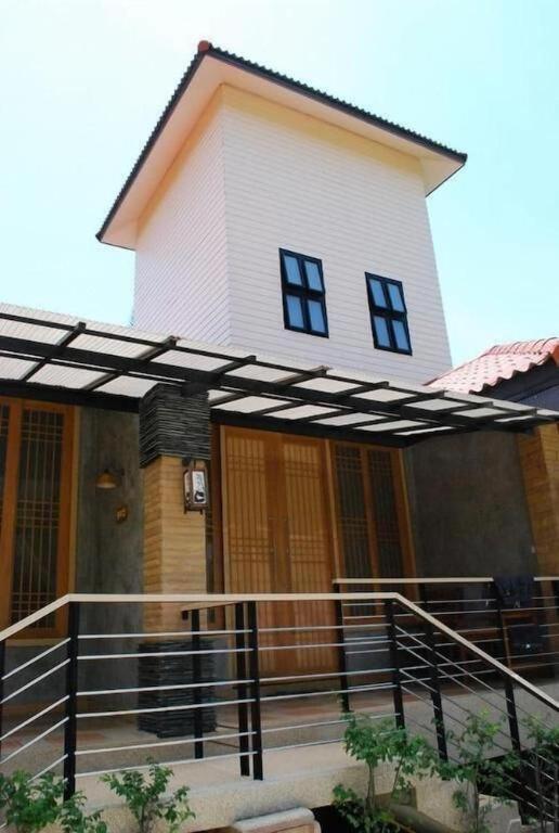Tanisa Resort Chumphon Exterior foto